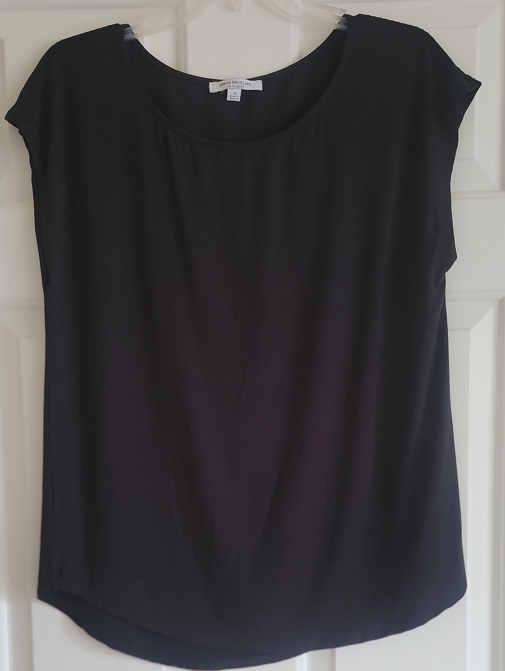 Green Envelope Black Scoop Neck Cap Sleeve Top - Lightweight Tee, Size M